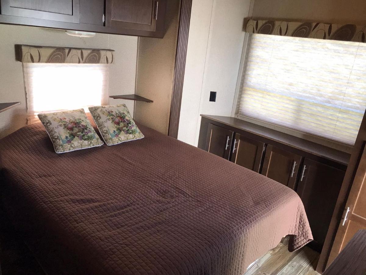Orchard Queen Motel & Rv Park Middleton Bagian luar foto