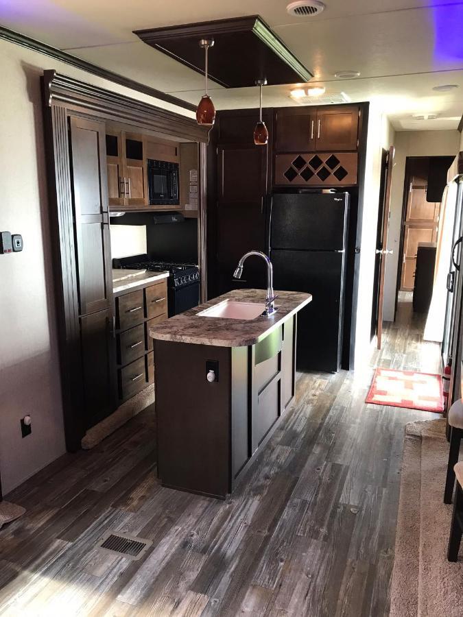 Orchard Queen Motel & Rv Park Middleton Bagian luar foto