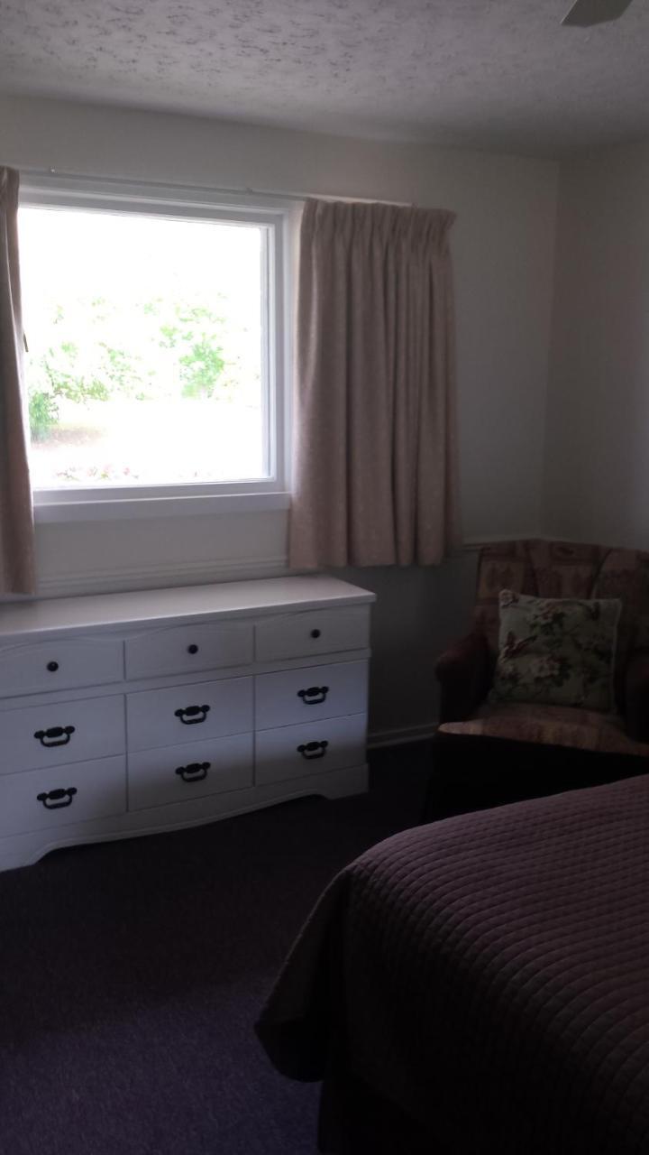 Orchard Queen Motel & Rv Park Middleton Bagian luar foto