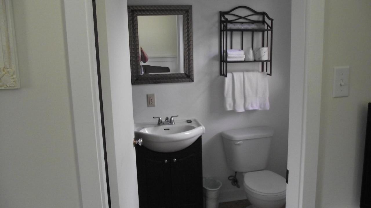 Orchard Queen Motel & Rv Park Middleton Bagian luar foto