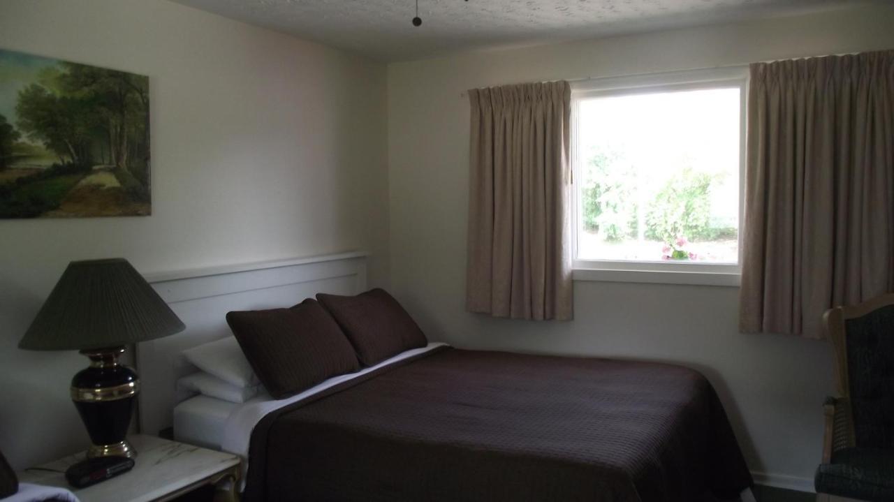 Orchard Queen Motel & Rv Park Middleton Bagian luar foto