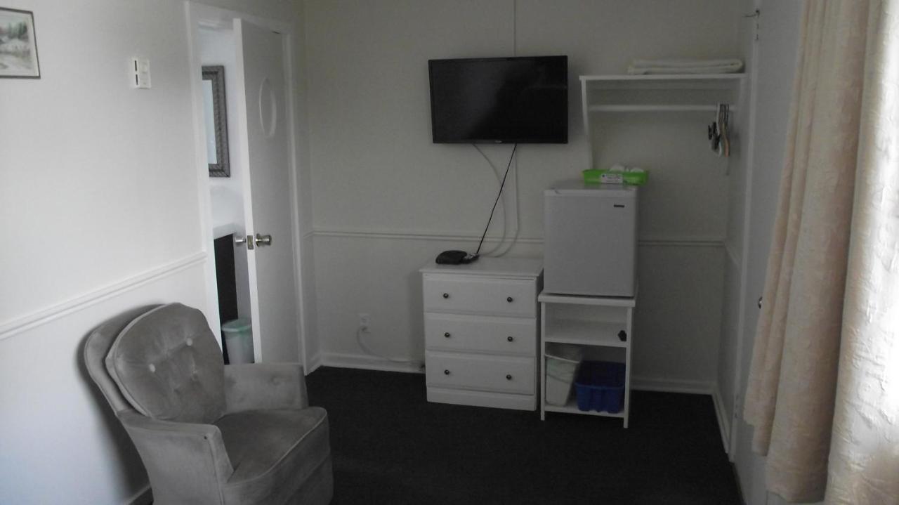 Orchard Queen Motel & Rv Park Middleton Bagian luar foto
